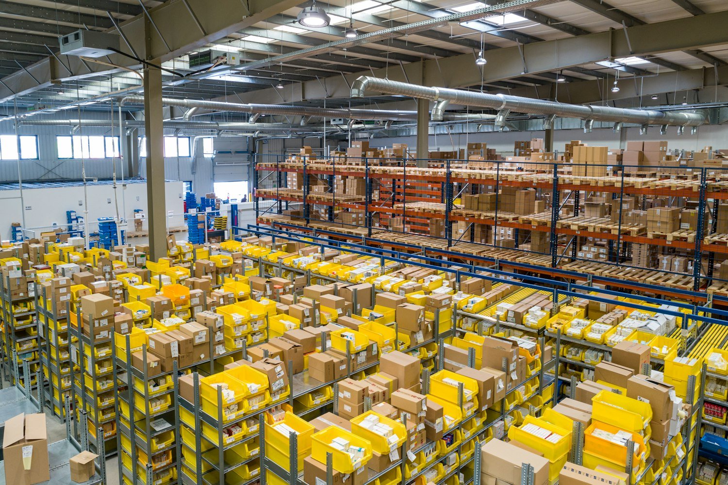 Pharmaceutical export logistics and warehousing